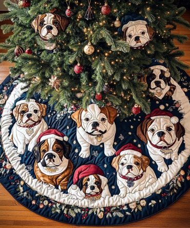 Xmas Joy Quilted Christmas Tree Skirt With Bold Bulldog Graphics - Festive, Cushioned Tree Base For Dog Lovers And Holiday Gifting