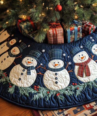 Cozy Chilly Friend Quilted Holiday Tree Skirt — Soft Christmas Tree Skirt, Machine Washable & Gift-Ready