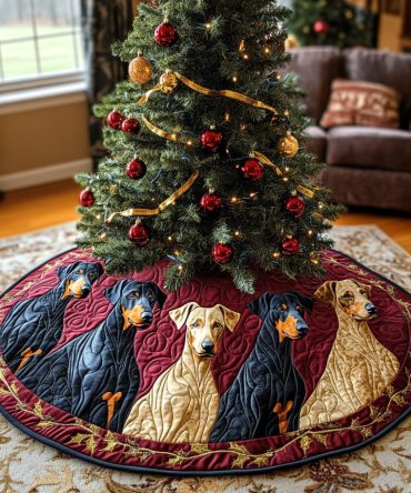 Festive Quilted Tree Skirt — Christmas Companion Pet Motif, Soft Insulated Layer , Decorative Holiday Floor Cover & Easy-Care Décor