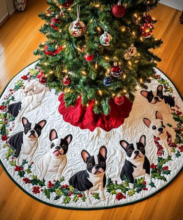 Christmas Eve Boston Terrier Quilted Tree Skirt — Cozy Holiday Tree Wrap With Charming Dog Illustration, Durable Quilted Décor