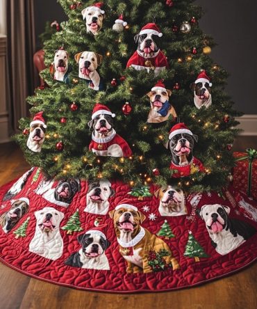 Christmas Pitbull Protectors Quilted Tree Skirt - Protective Dog-Themed Holiday Mat, Reinforced Seams, Easy Clean, Pet-Friendly Style