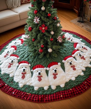 Quilted Christmas Tree Skirt With Charming Samoyed Motif – Cozy Holiday Foundation, Soft Cotton-Blend, Easy Care & Perfect Gift For Dog Lovers