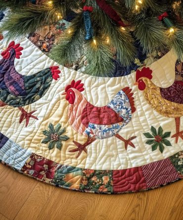 Country Christmas Quilted Tree Skirt — Timeless Quilted Holiday Tree Skirt With Country Flair For Classic Seasonal Decor