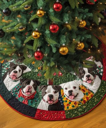 Cozy Pitbull Companions Quilted Christmas Tree Skirt - Warm Holiday Dog Decor, Plush Insulation, Fast Setup, Gift-Ready Packaging