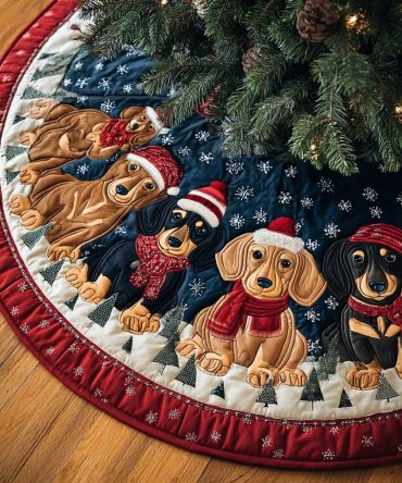 Dachshund Spirit Quilted Tree Skirt – Festive Sausage Dog Christmas Tree Skirt, Cozy Patchwork Accent, Easy-Care Holiday Decor For Dog Lovers