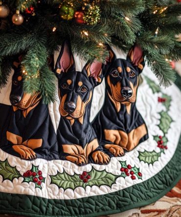 Classic Quilted Doberman Christmas Tree Skirt — Timeless Dog Holiday Decor , Soft, Durable & Ideal Gift For Doberman Lovers