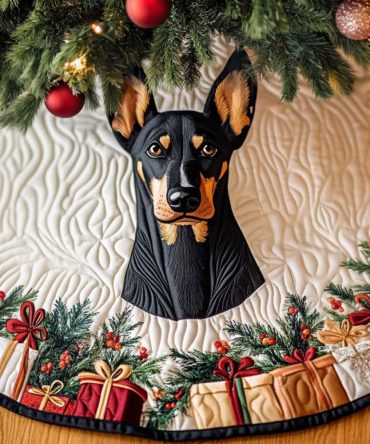 Quilted Doberman Holiday Gift Tree Skirt — Charming Christmas Dog Design , Cozy Festive Decor & Perfect Present For Dog Owners