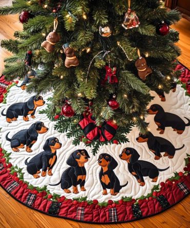 Premium Dachshund (Doxie) Quilted Christmas Tree Skirt — Festive Holiday Dog-Lover Décor, Soft Quilting, Machine-Washable & Gift-Ready