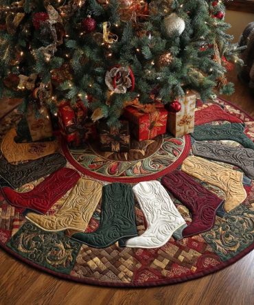 Dusty Trail Quilted Christmas Tree Skirt — Weathered Western Holiday Tree Skirt With Cozy Quilting For Rustic Ranch & Farmhouse Decor