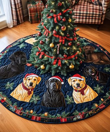 Faithful Holiday Dog Quilted Tree Skirt — 48In Pet-Themed Christmas Skirt, Reversible Polyester With Dog Motifs, Machine-Washable