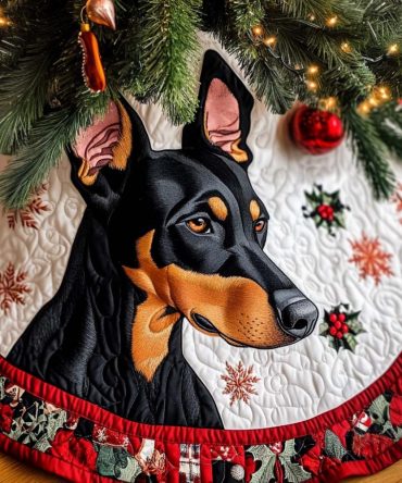 Premium Quilted Doberman Christmas Tree Skirt — Guardian Dog Design , Festive Holiday Decor & Pet-Lover Gift, Machine Washable