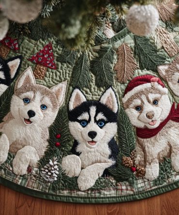 Festive Quilted Husky Christmas Tree Skirt — Arctic Husky Holiday Décor, Plush Quilting, Durable, Machine Washable & Gift-Friendly