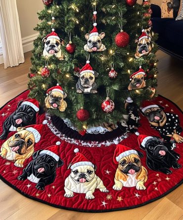 Frosty Bulldog Quilted Holiday Tree Skirt – Festive Bulldog Design With Snow Accents, Plush Quilting For Classic Christmas Decor & Giftable
