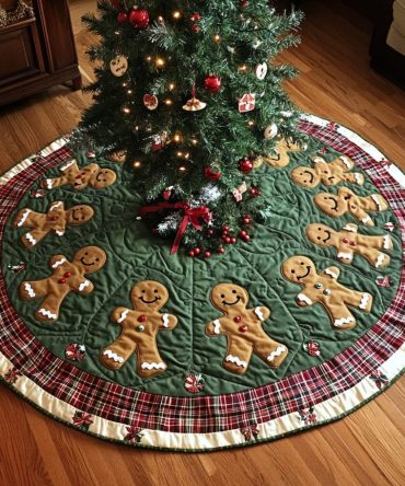 Gingerbread Joy Quilted Tree Skirt - Heartwarming Holiday Gingerbread Decor, Plush Quilting & Festive Accent For Homes