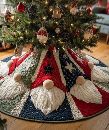 Gnome Star Path Quilted Christmas Tree Skirt — Starry Holiday Design With Soft Quilting For Elegant Seasonal Styling