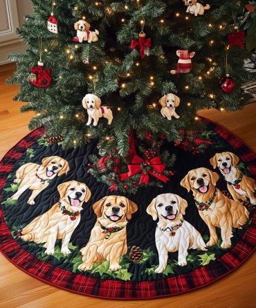 Golden Retriever Cheer Quilted Tree Skirt — Elegant Holiday Dog Accent With Soft Padding & Protective Backing, Perfect For Festive Home Styling