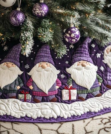 Happy Little Quilted Christmas Tree Skirt — Adorable Mini-Themed Holiday Tree Skirt, Soft Quilting & Cute Design For Cozy Spaces
