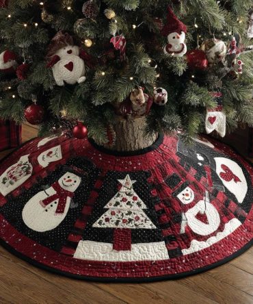 Holiday Snowman Patch Quilted Tree Skirt — Playful Snowman Motifs, Durable Quilting, Fun & Festive Base For Family Celebrations