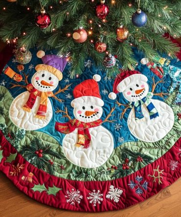 Holly Jolly Festive Tree Skirt — Vibrant Red & Green Holiday Floor Cover To Amp Up Christmas Cheer And Tree Styling