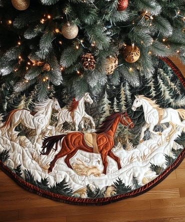 Horse Legend Quilted Christmas Tree Skirt — Equestrian Holiday Base Cover With Elegant Stitching For Stable & Stylish Decor