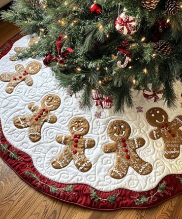 Jolly Gingerbread Circle Quilted Tree Skirt - Cheerful Cookie Motif Holiday Skirt, Soft Quilting & Festive Family Vibe