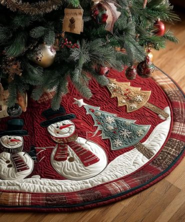 Jolly Winter Charm Quilted Tree Skirt - 60In Cheerful Holiday Skirt, Vibrant Winter Motifs & Cozy Quilting