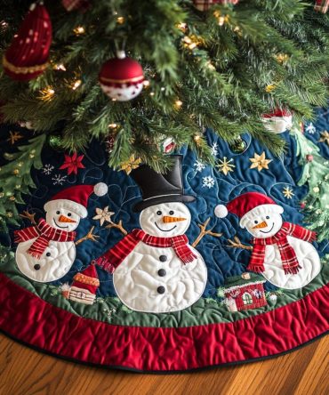 Yuletide Glow Christmas Tree Skirt — Radiant Holiday Floor Skirt & Luxurious Tree Collar For Warm Seasonal Ambiance