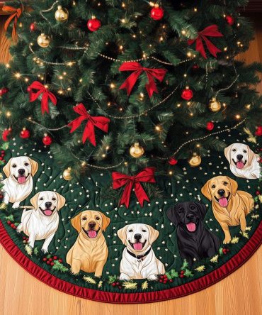 Labrador Festive Quilted Christmas Tree Skirt — Bright Labrador Design, Generously Sized, Soft Quilting For Joyful Holiday Displays & Gifts