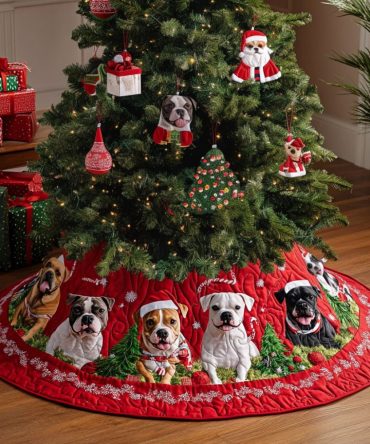 Loving Pitbull Companions Quilted Tree Skirt - Heartfelt Dog Holiday Decor, Soft Insulation, Easy-Tie Closure, Great Gift