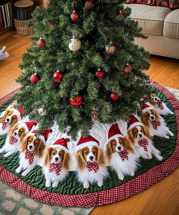 Papillon Holiday Joy Quilted Tree Skirt – Festive Papillon Quilted Base Cover, Bright Christmas Tree Skirt For Seasonal Cheer