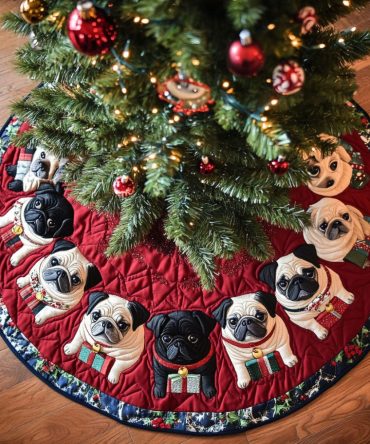 Playful Pug Christmas Quilted Tree Skirt - Cute Pug Holiday Decor, Soft Cotton, Reversible Design, Machine Washable & Gift-Ready