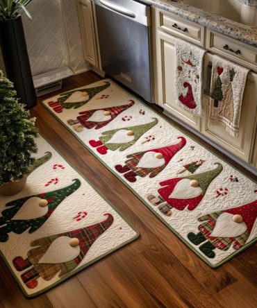 Red & Green Holiday Kitchen Runner - Classic Christmas Rug, Anti-Slip Plush Mat, Machine-Washable For Festive Cooking & Entryway Decor