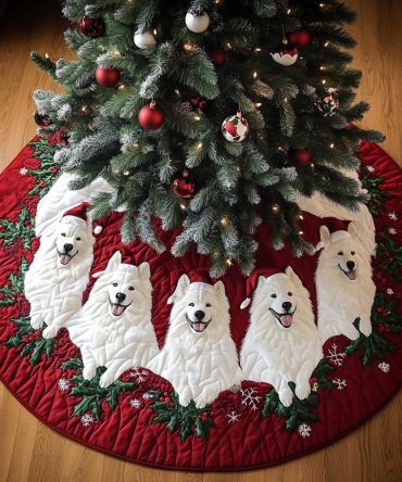 Samoyed Noel Night Quilted Tree Skirt — Nighttime Festive Dog Design, Luxurious Holiday Décor & Gift For Pet Lovers