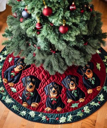 Sausage Serenade Quilted Dachshund Christmas Tree Skirt — Playful Dog-Themed Holiday Décor, Durable Quilting, Easy Care & Giftable