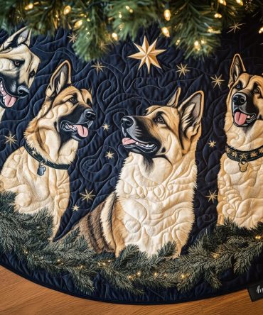 Shepherd Noel Gathering Luxury Quilted Tree Skirt — Festive Holiday Floor Mat For Christmas Trees, Classic Red & Green Décor