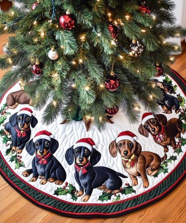 Shorty Splendor Quilted Dachshund Christmas Tree Skirt — Cute Low Profile Holiday Base, Soft Quilting, Machine-Washable, Pet-Friendly
