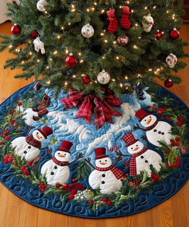 Charming Snowman Delight Quilted Tree Skirt — Classic Holiday Motif, Plush Quilting, Machine-Washable & Ready For Seasonal Decor
