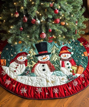 Tinsel & Twinkle Metallic Tree Skirt — Sparkling Holiday Floor Skirt With Shimmer Accents For Glam Christmas Displays