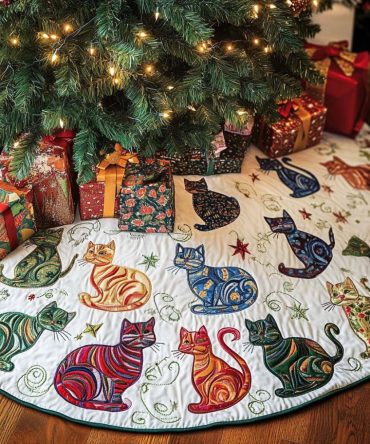 Whisker Paws Quilted Tree Skirt For Pet Lovers - 48-Inch Holiday Base With Playful Paw Motif And Washable Fabric