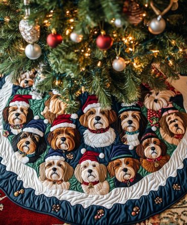 Yorkshire Noel Quilted Christmas Tree Skirt — Luxurious 'Noel' Embroidered Holiday Skirt To Elevate Festive Home Décor