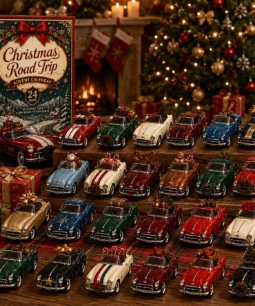 2026 Vintage Christmas Car Countdown Calendar — 24 Retro Car Acrylic Charms For Holiday Road-Trip Vibes & Collector Gifts