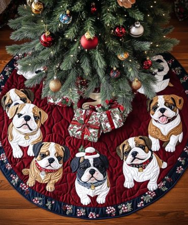 Personalized English Bulldog Christmas Tree Skirt — Plush Custom Holiday Dog Décor, Handcrafted To Order For Living Rooms