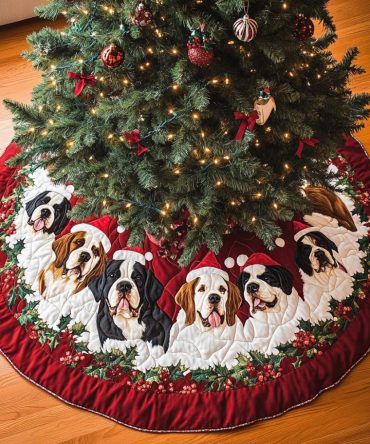 Personalized Saint Bernard Holiday Tree Skirt - Premium Custom Christmas Tree Collar, Cozy Plush Pet-Themed Décor, Made-To-Order
