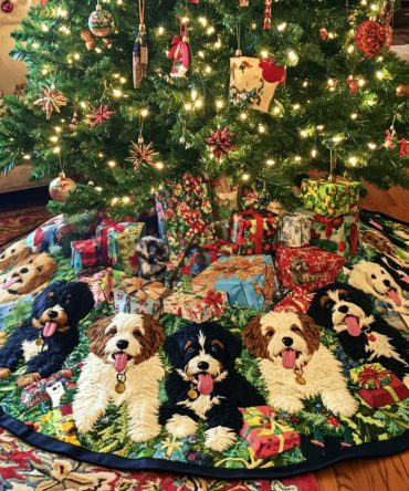 Custom Bernedoodle Holiday Tree Skirt — Soft Plush, Made-To-Order Christmas Accent For Dog Lovers & Cozy Decor