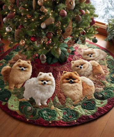 Luxurious Pom Christmas Tree Skirt — Handmade Plush Pomeranian-Themed Holiday Tree Collar, Custom Options, Soft & Durable Xmas Décor