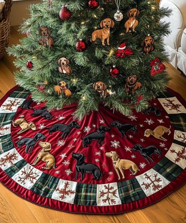 Darling Doxie Delight Tree Skirt - Custom Dachshund Print, Soft Velvet Holiday Skirt Perfect For Pet Lovers & Gifts