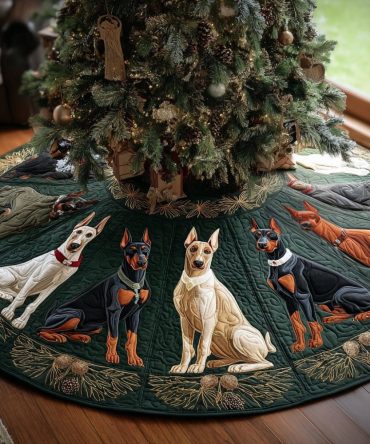 Personalized Faithful Friend Christmas Tree Skirt — Made-To-Order Pet Tribute Holiday Tree Collar, Durable & Soft, Customizable