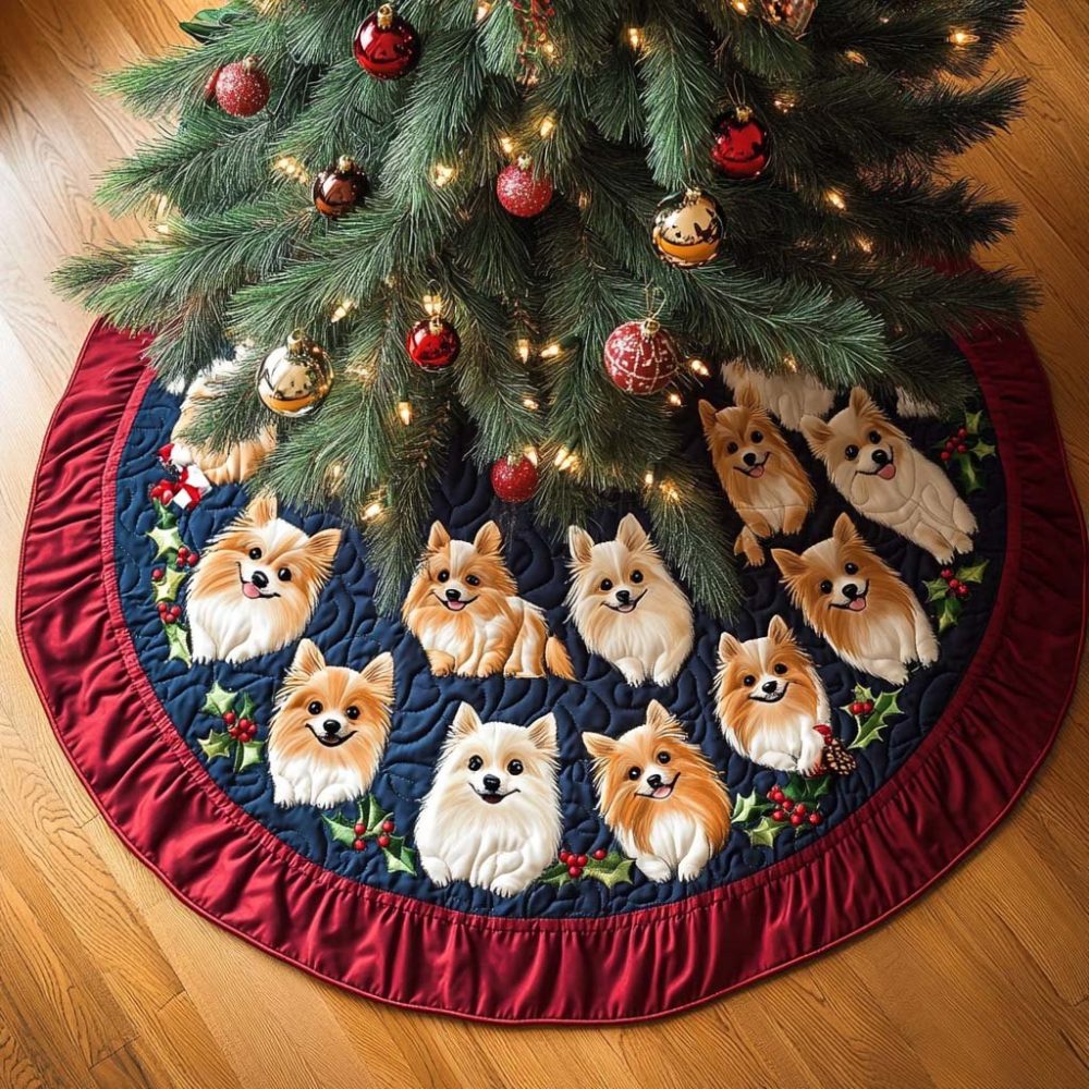 Fluffy Pomeranian Christmas Tree Skirt – Cute Pomeranian Portrait Holiday Skirt, Plush Faux Fur Texture, Personalized Name Embroidery, Handmade Gift