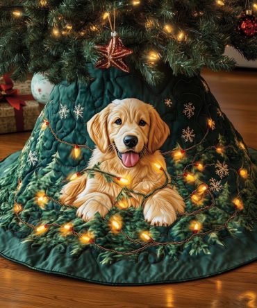 Golden Puppy On Green With Lights Christmas Tree Skirt - Custom Made Illuminated Holiday Tree Collar For Dog Lovers