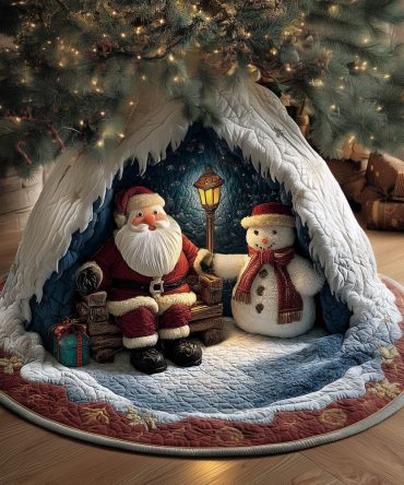 Santa & Snowman On Bench Tree Skirt — Custom Made Cozy Holiday Skirt, Heartwarming Bench Scene, Soft Felt, Ideal Seasonal Gift